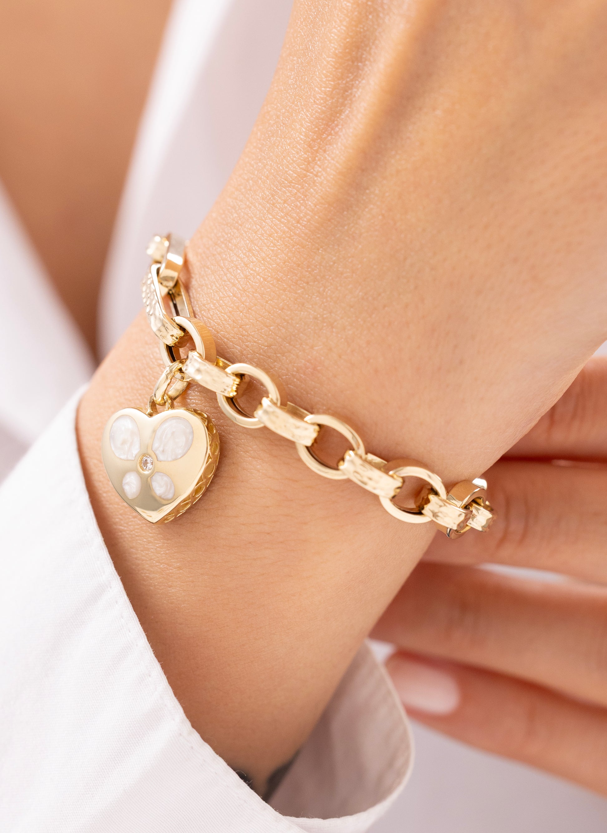 Cetaş Eterna Beyaz Mineli Kalpli 14 Ayar Altın Bileklik