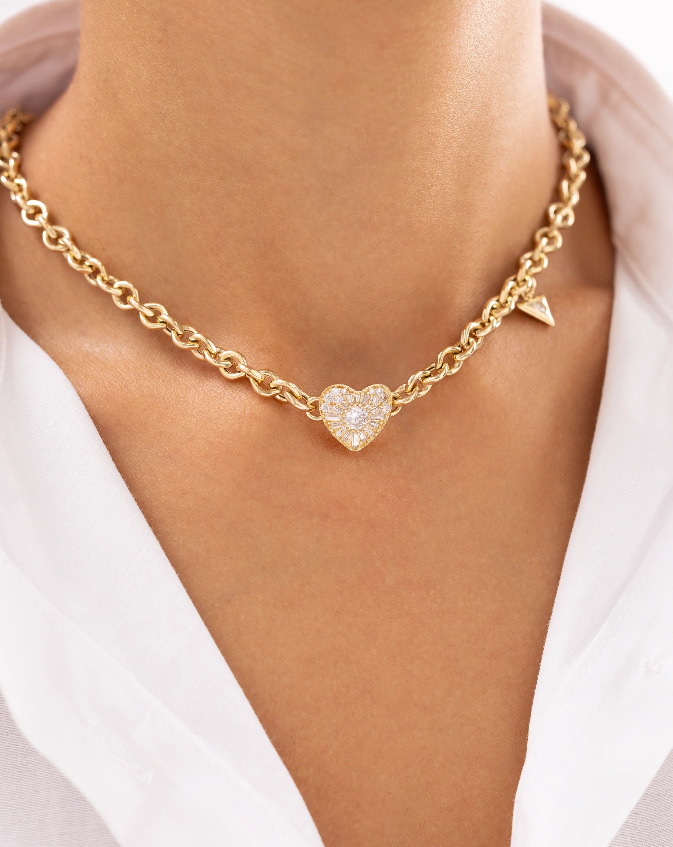 Genola GxÖ Kolyeksiyon Taşlı Kalpli 14 Ayar Altın Choker Kolye