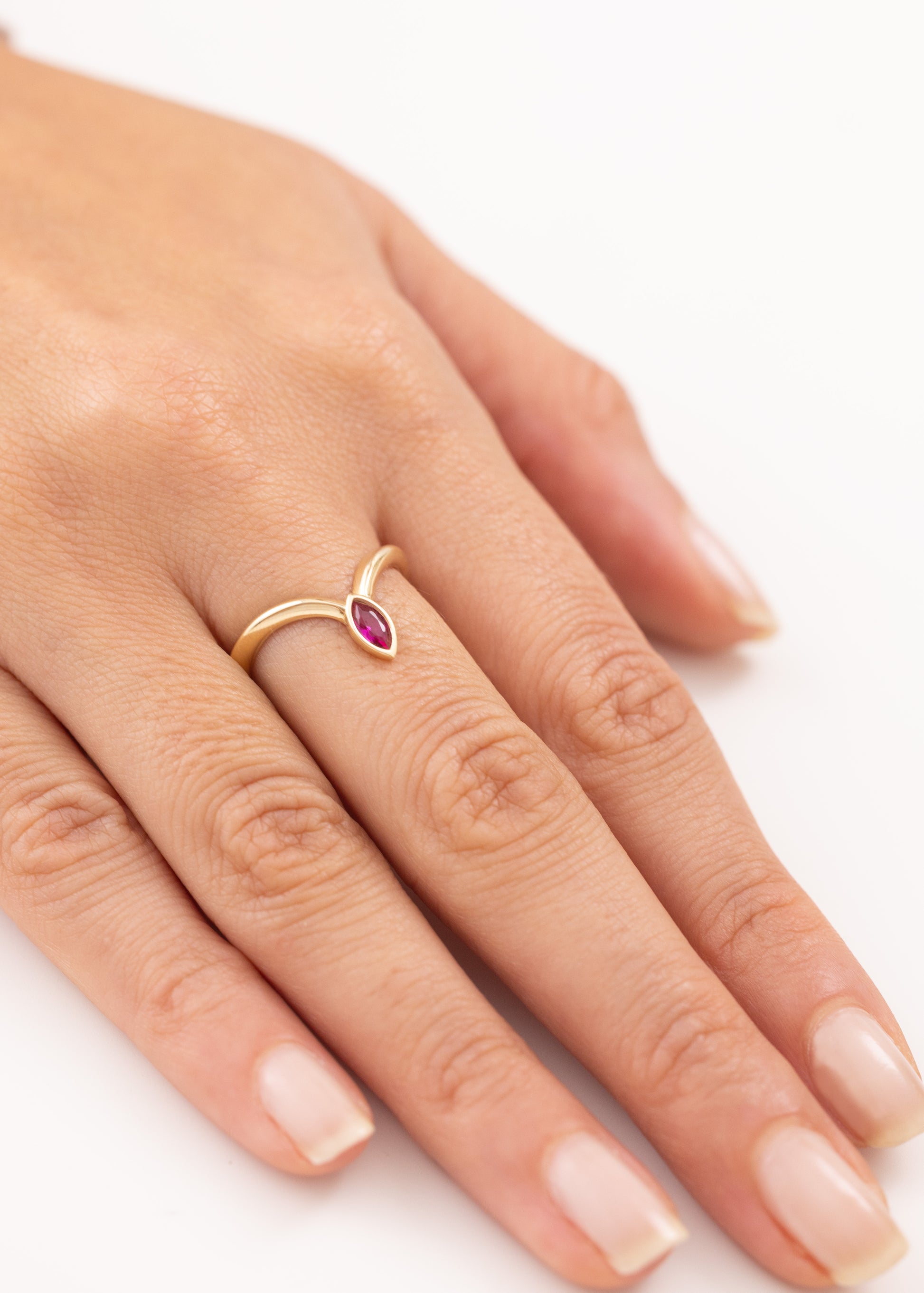 Cetaş Eterna Ruby Zarif 14 Ayar Altın Yüzük