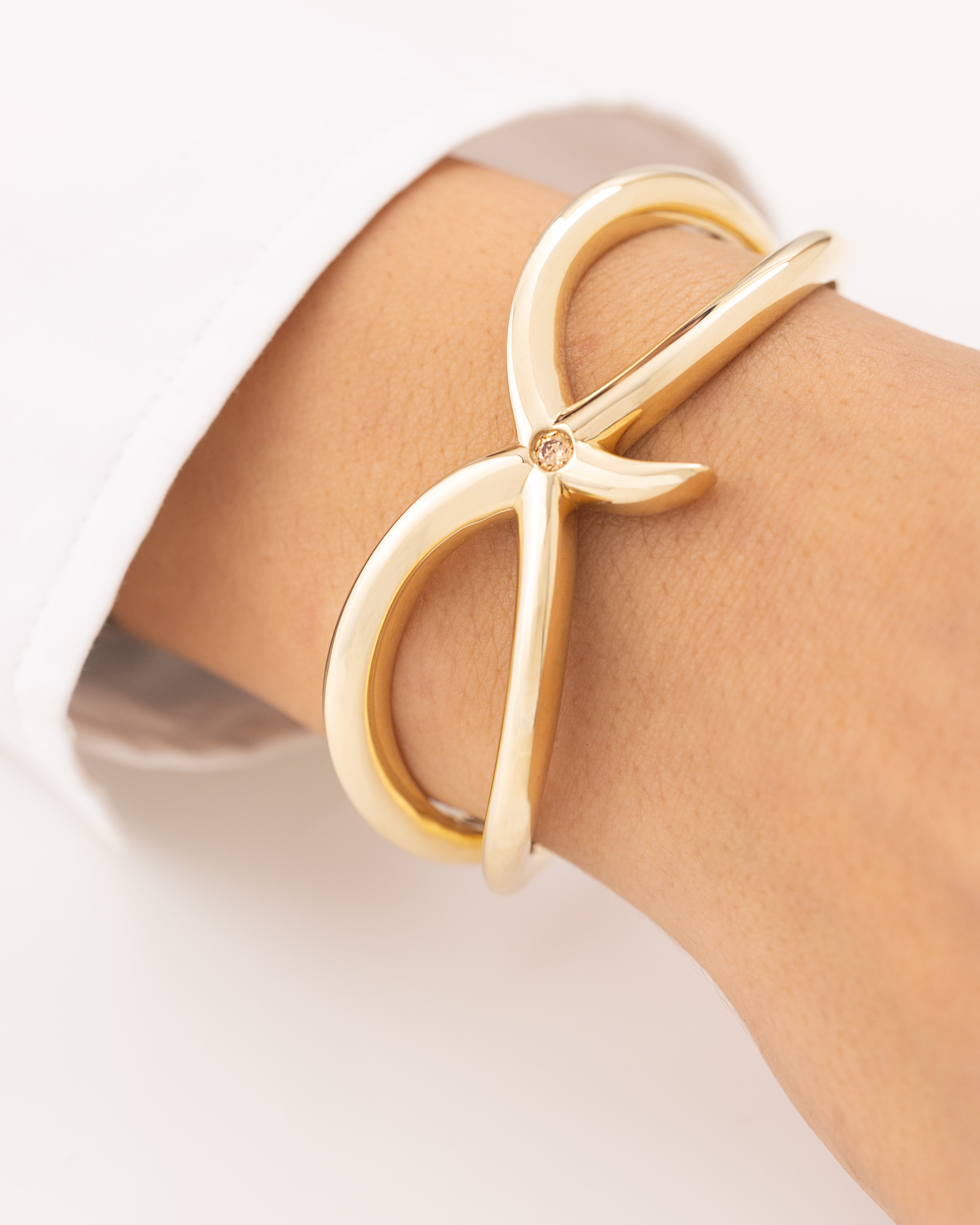 Cetaş Eterna Taşlı Sonsuzluk 14 Ayar Altın Kelepçe