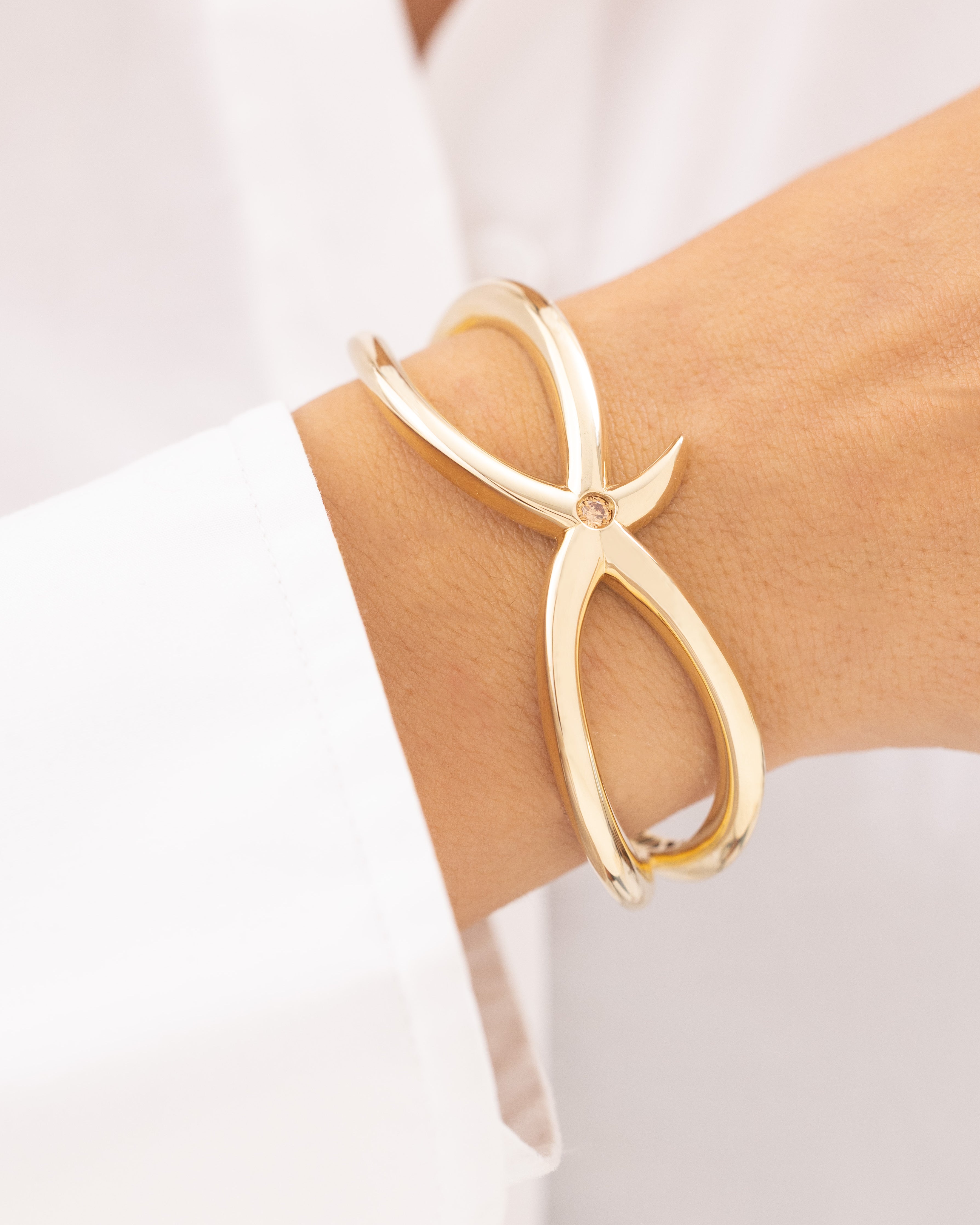 Cetaş Eterna Taşlı Sonsuzluk 14 Ayar Altın Kelepçe