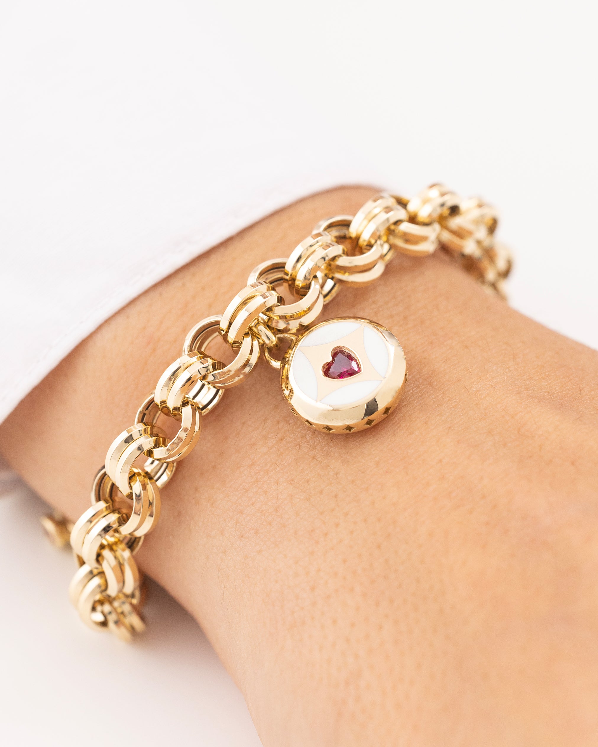 Cetaş Kırmızı Kalpli Mineli Kalın Zincirli 14 Ayar Altın Bileklik