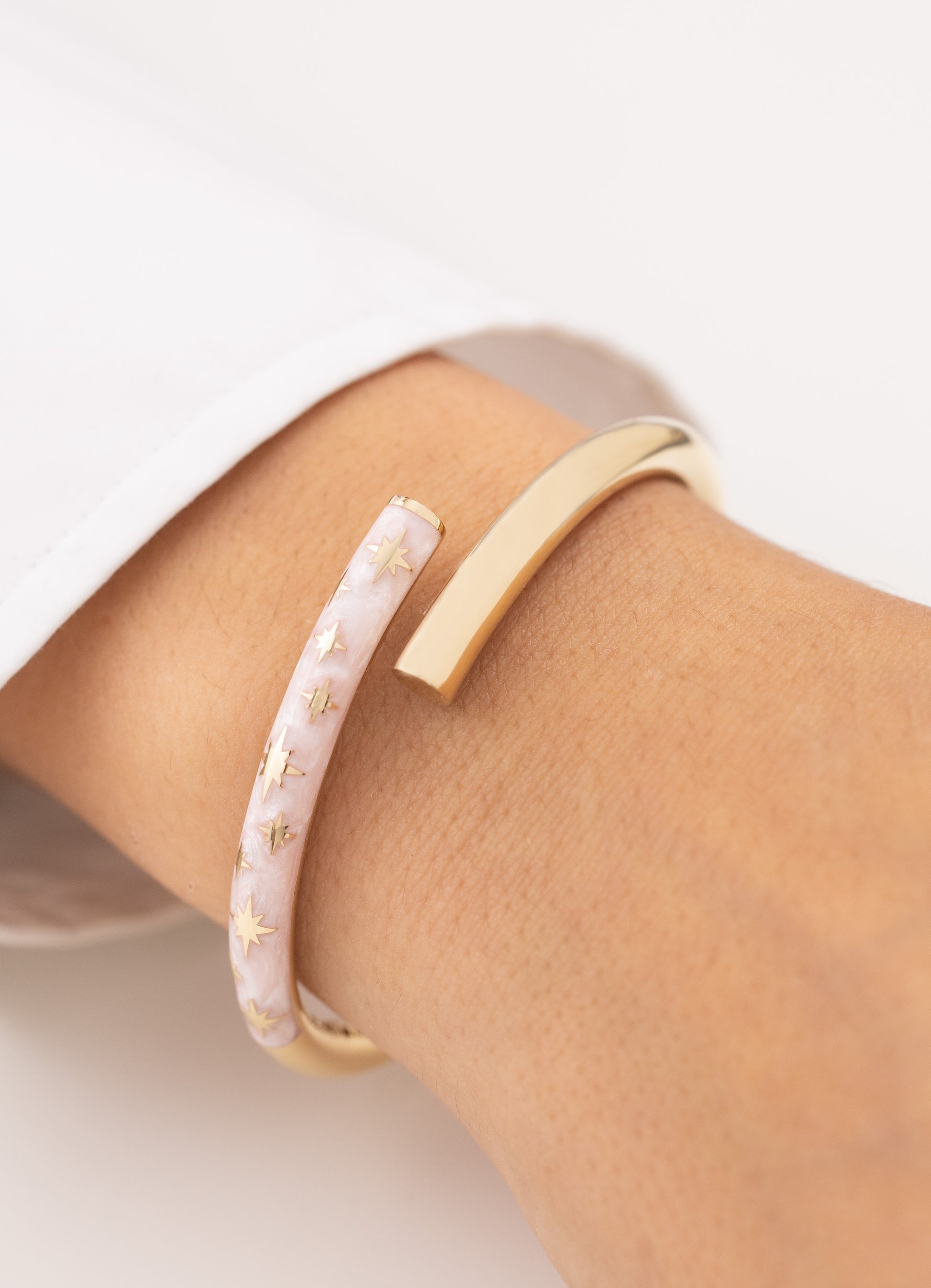 Cetaş Pembe Mine ve Yıldızlı 14 Ayar Altın Kelepçe