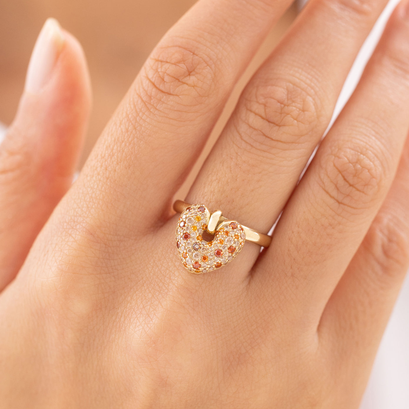 Cetaş Bir Dilek Tut Renkli Taşlı Kalp 14 Ayar Altın Yüzük