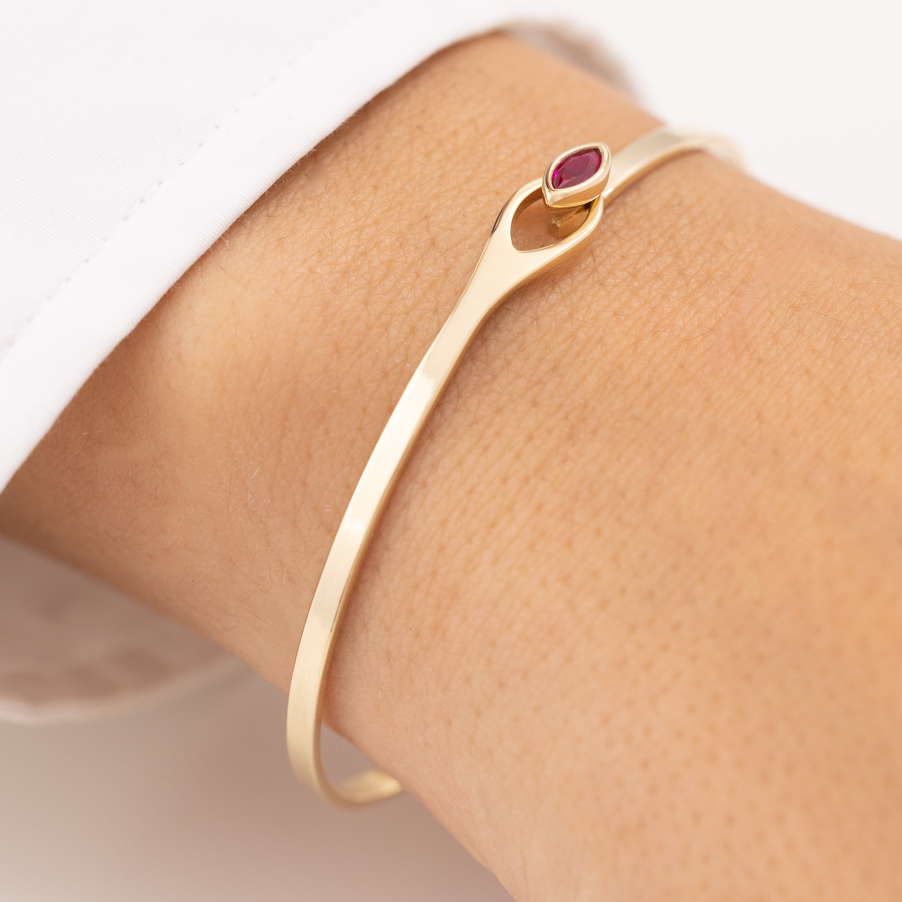 Cetaş Ruby Touch 14 Ayar Altın Kelepçe