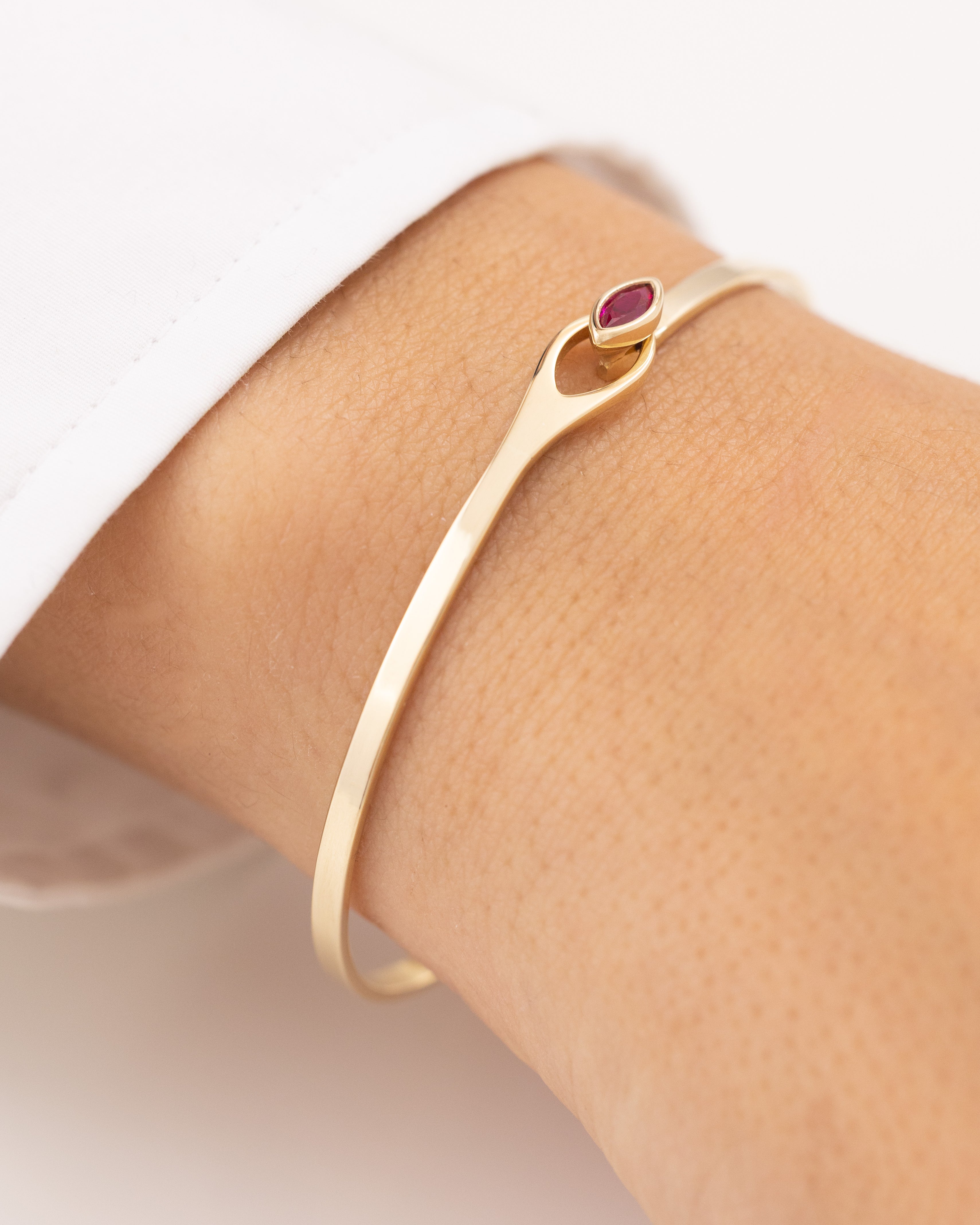 Cetaş Ruby Touch 14 Ayar Altın Kelepçe