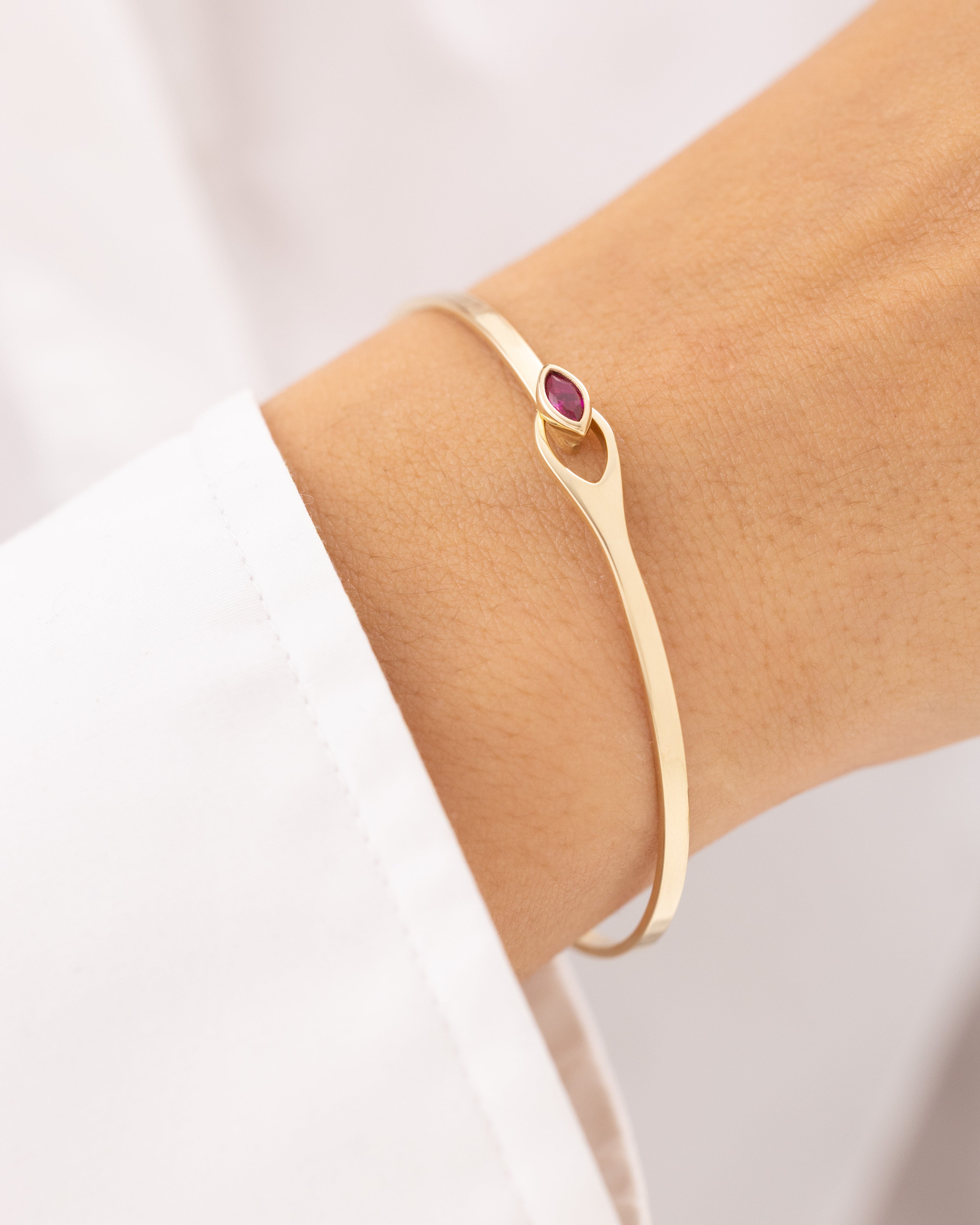 Cetaş Ruby Touch 14 Ayar Altın Kelepçe