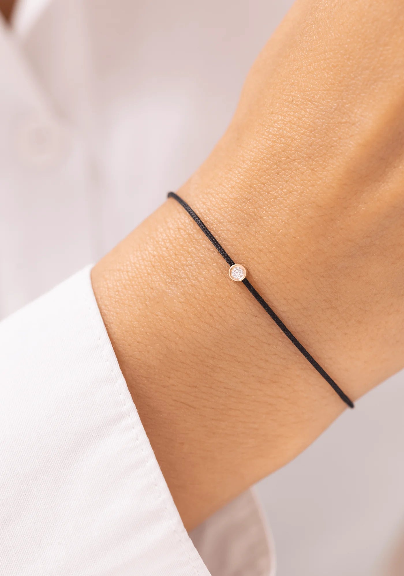 İpli taşlı 14 Ayar Minimal Altın Bileklik