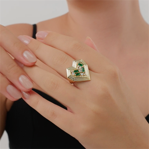 Kalp Yeşil Baget Taşlı Yüzük