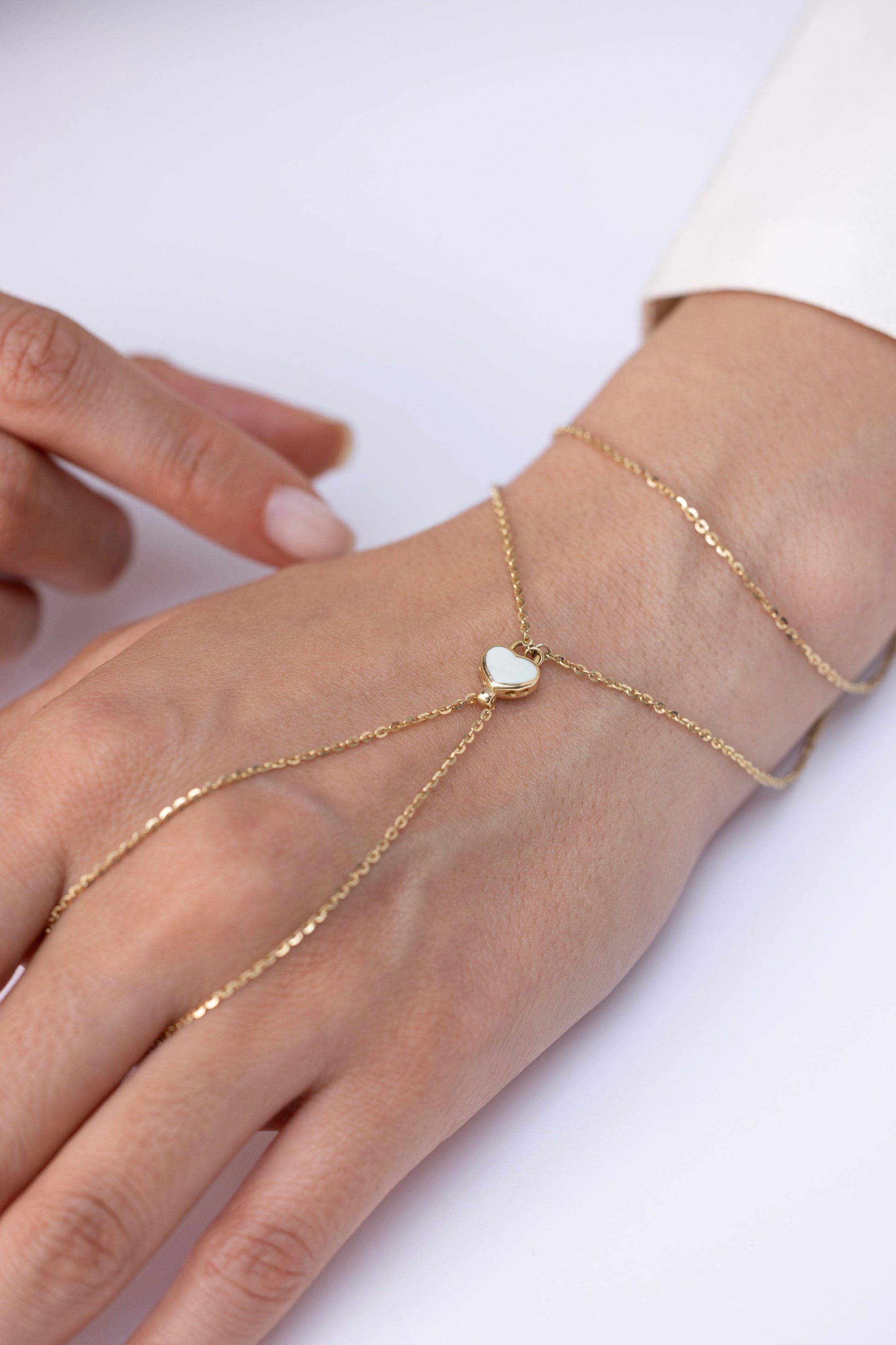 Cetaş Beyaz Kalp Mineli 14 Ayar Altın Şahmeran