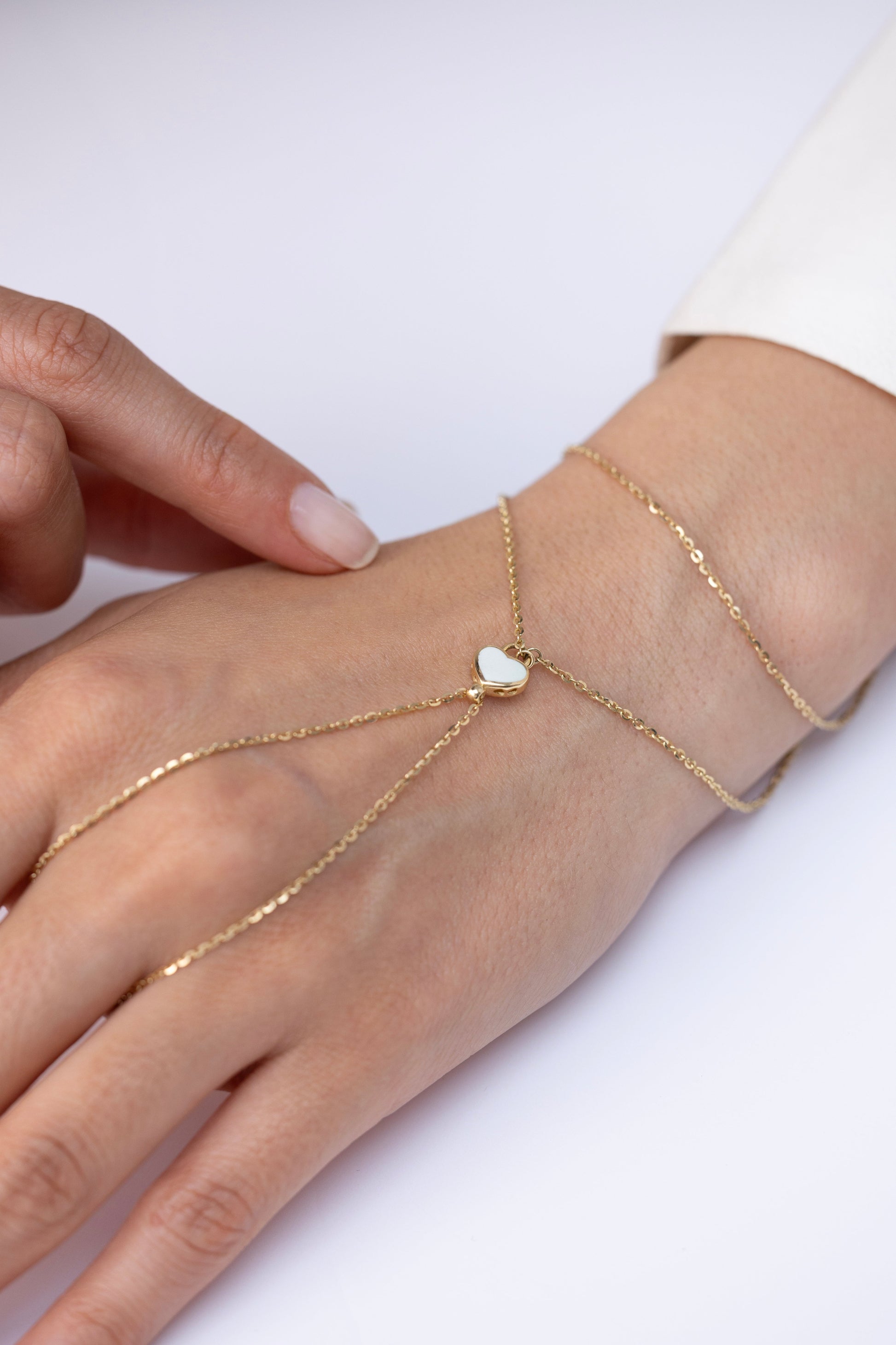 Cetaş Beyaz Kalp Mineli 14 Ayar Altın Şahmeran