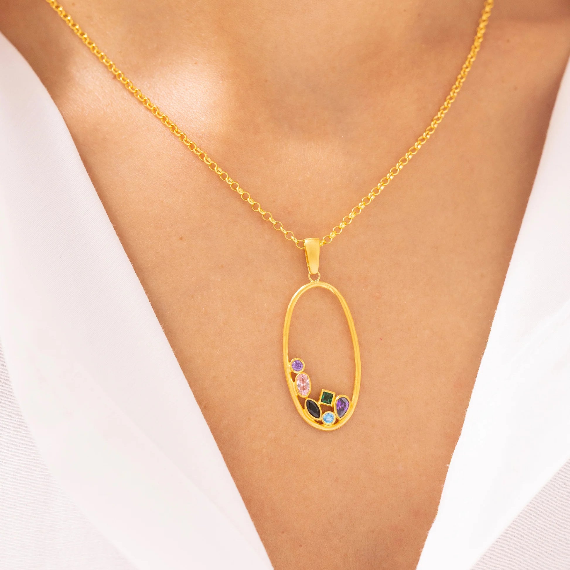Modern Tasarım Oval Taşlı 14 Ayar Altın Kolye