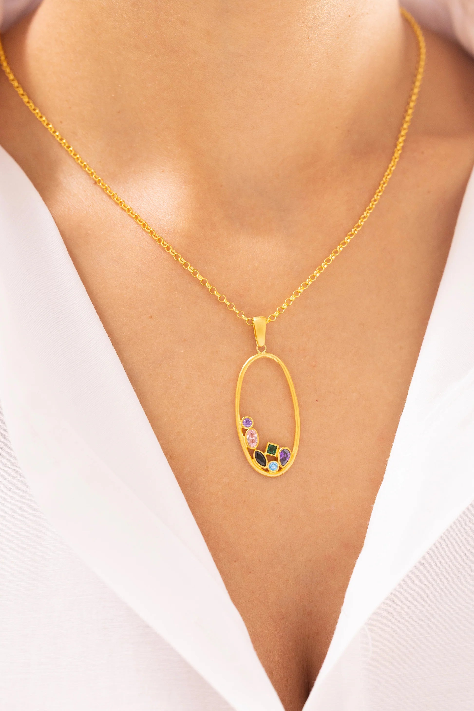 Modern Tasarım Oval Taşlı 14 Ayar Altın Kolye