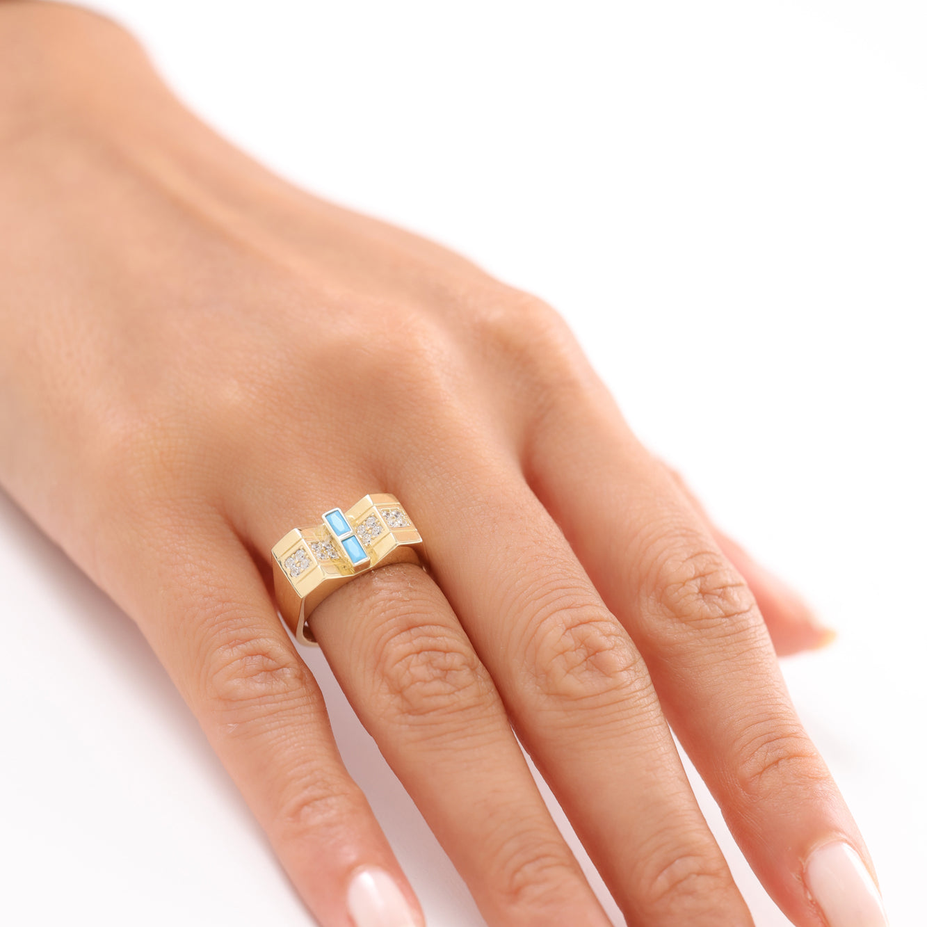 Özel Kesim Taşlı ve Turkuaz Detaylı 14 Ayar Altın Yüzük
