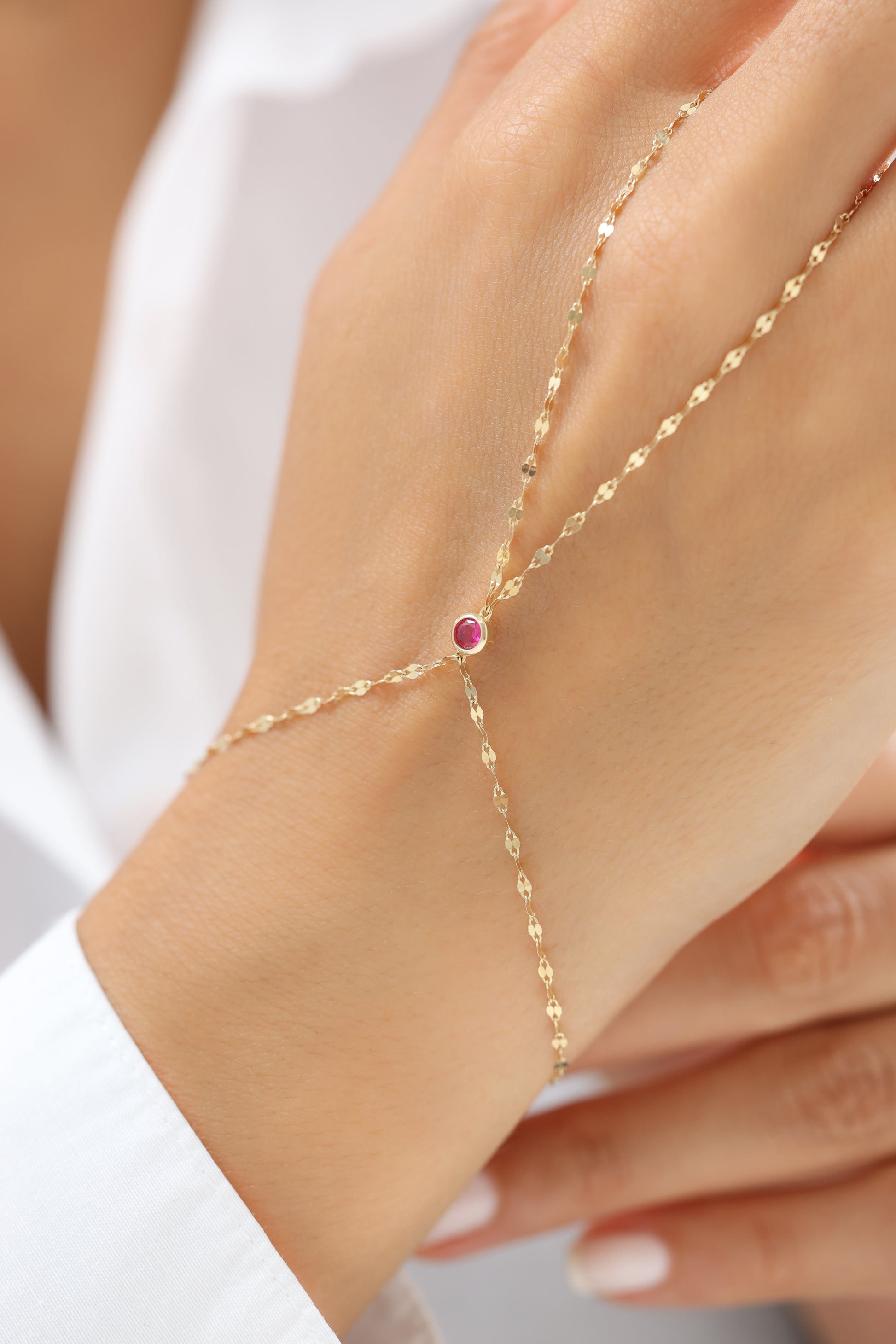 Pembe Oval Taşlı 14 Ayar Altın Şahmeran